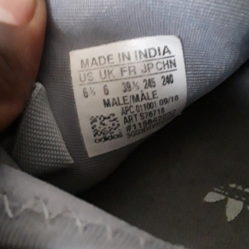 Shoes - Picture 4 of 4